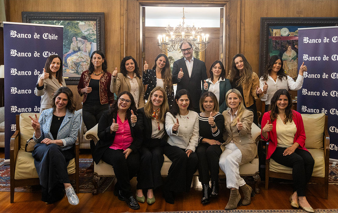Por cuarto año consecutivo, Banco de Chile entregará el reconocimiento Mujer Innovadora 2025 para visibilizar y potenciar el talento femenino.