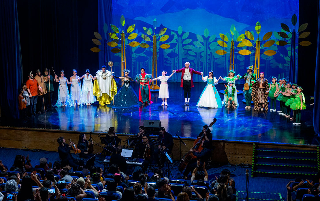 “Mi primera ópera”: niños y vecinos de La Florida disfrutaron de forma gratuita de “La flauta mágica” en el Teatro Municipal de la comuna 